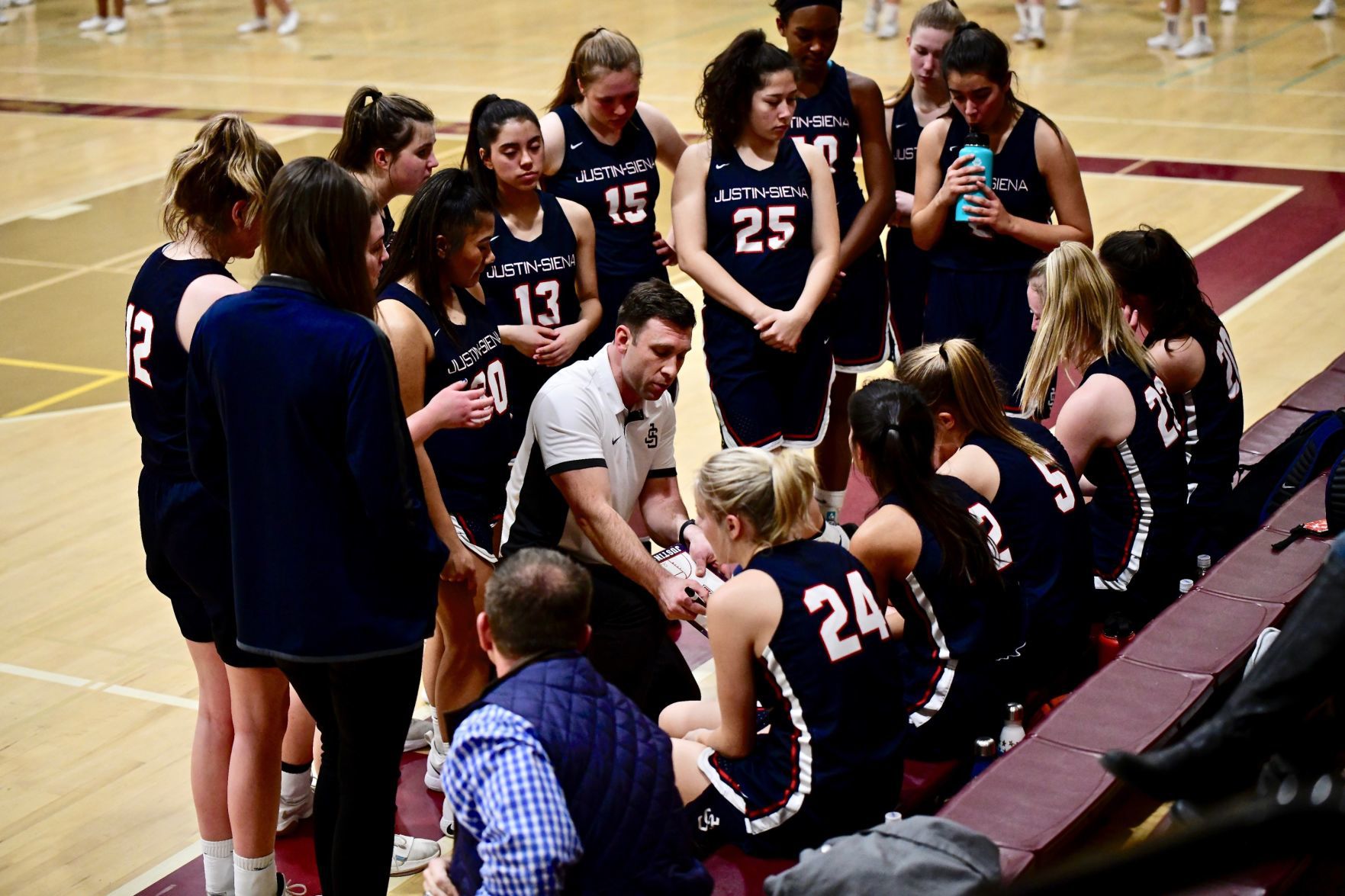 Justin-Siena at Vintage girls basketball in VVAL Tournament